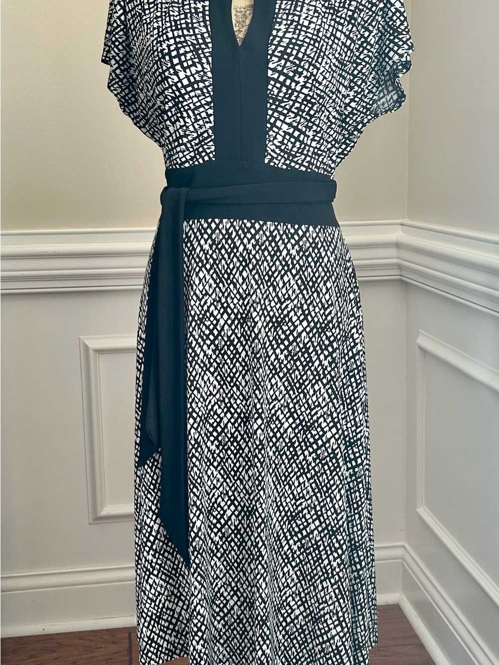 Jessica Howard Black & White Printed Midi Dress with Black Waist Tie